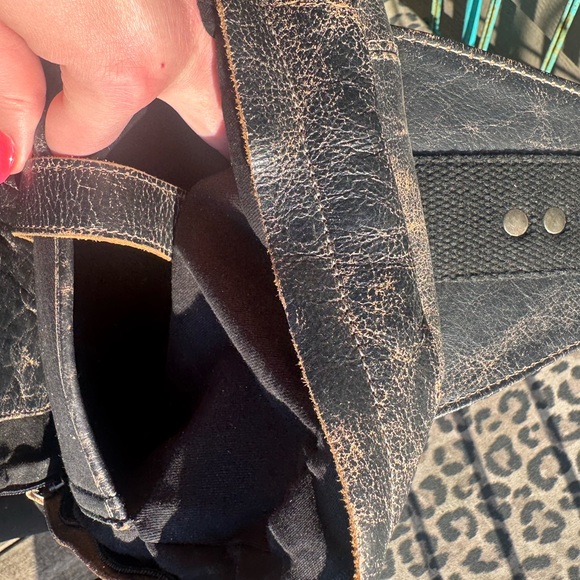 BED|STU Black Leather Boss Bag with Vintage Appeal - Picture 3 of 6